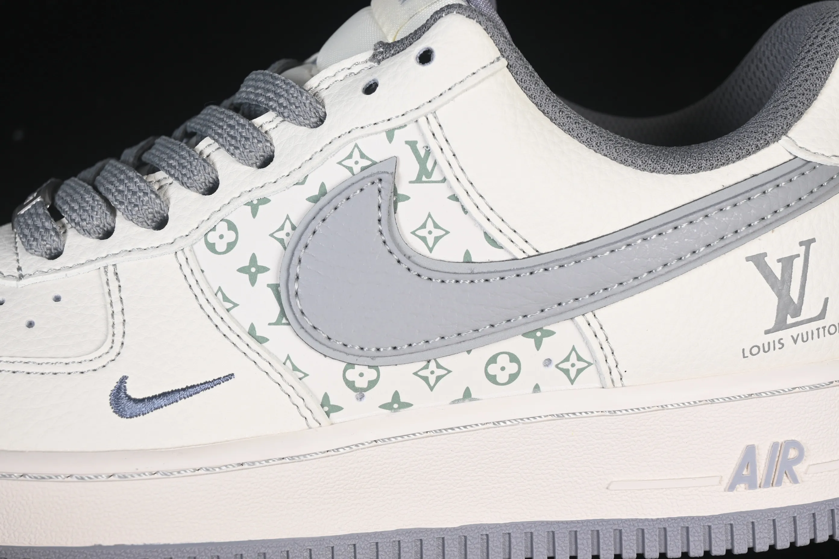 All categories Nk Air Force 1 Air Force series Nk Air Force 1 Low Air Force low-top Nike Air Force 1'07 Low LV co-branded printed beige gray Air Force 1 low-top casual sneakers HH7518-079